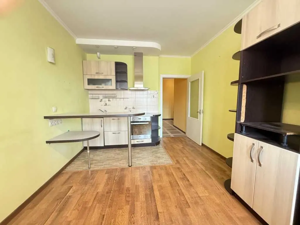 Фото Selling a 1-room apartment, 57 sq.m., Sribnokilska Street 24 Kyiv, price: 80000 USD, code 6997