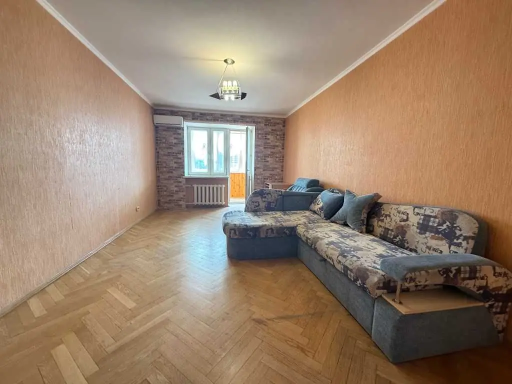 Фото Selling a 1-room apartment, 57 sq.m., Sribnokilska Street 24 Kyiv, price: 80000 USD, code 6997