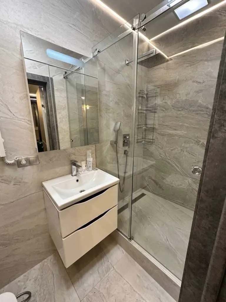 Фото Selling a 2-room apartment, 72 sq.m., Mykoly Bazhana Avenue 16 Kyiv, price: 104000 USD, code 6998