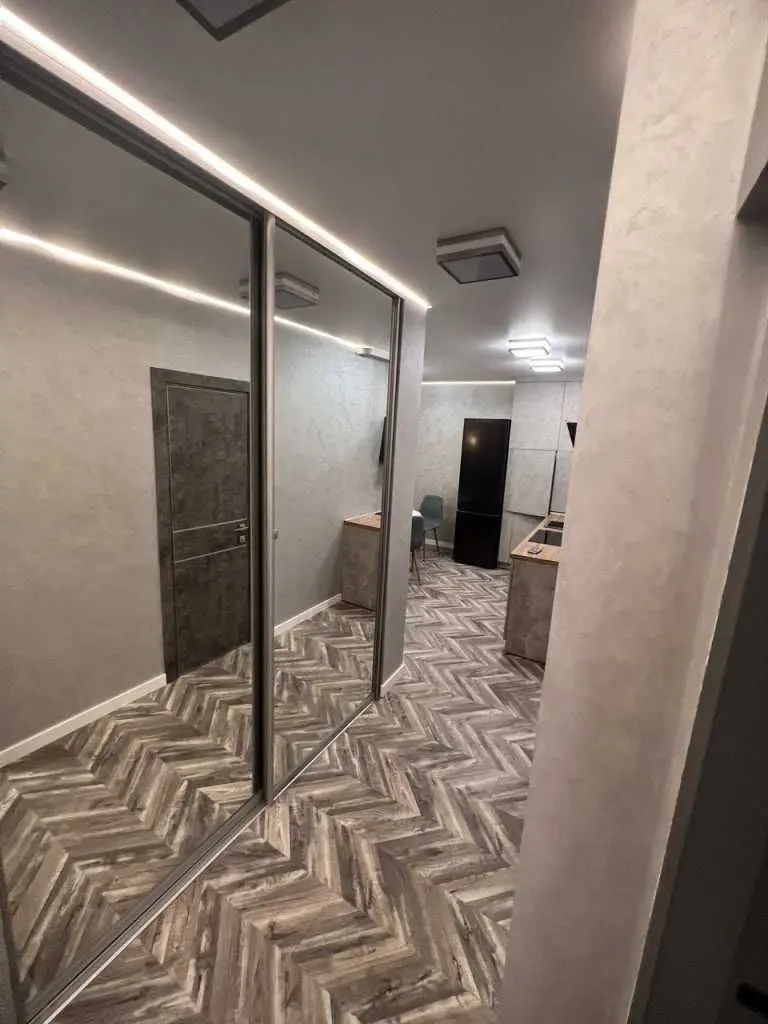 Фото Selling a 2-room apartment, 72 sq.m., Mykoly Bazhana Avenue 16 Kyiv, price: 104000 USD, code 6998