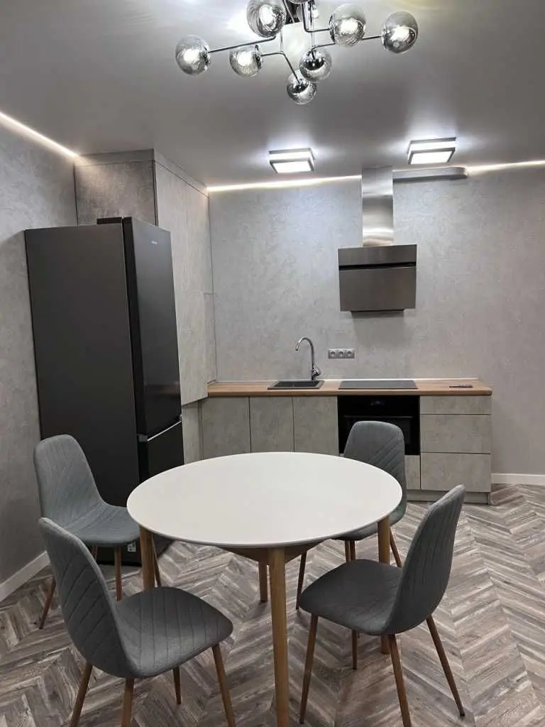 Фото Selling a 2-room apartment, 72 sq.m., Mykoly Bazhana Avenue 16 Kyiv, price: 104000 USD, code 6998