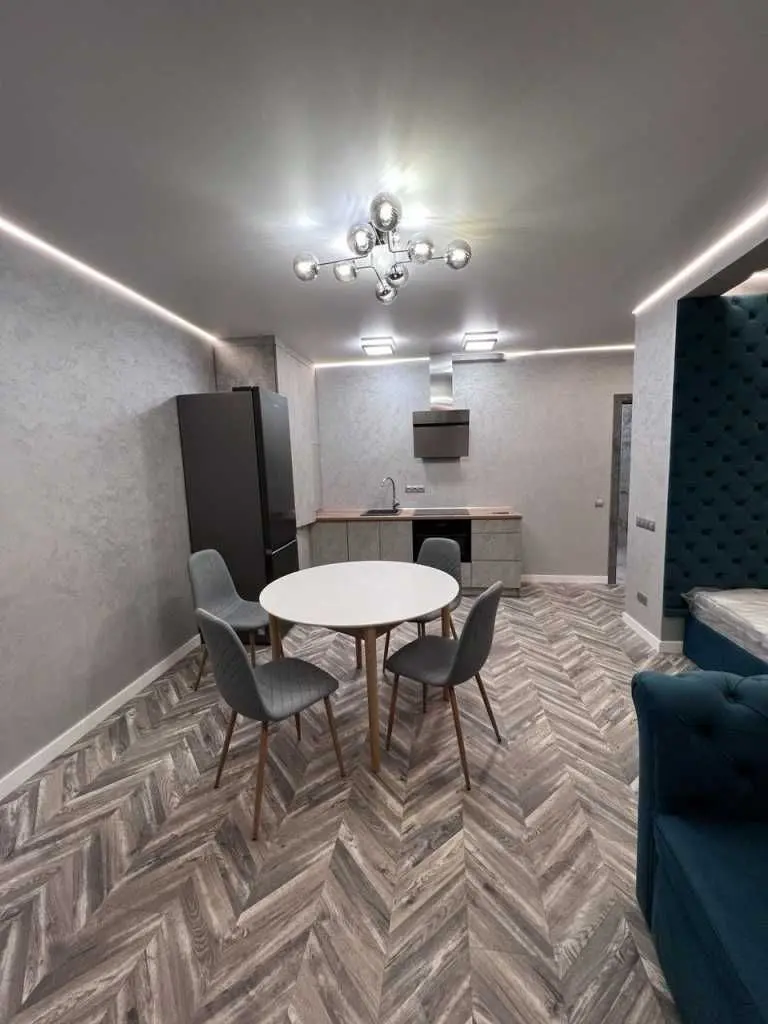 Фото Selling a 2-room apartment, 72 sq.m., Mykoly Bazhana Avenue 16 Kyiv, price: 104000 USD, code 6998
