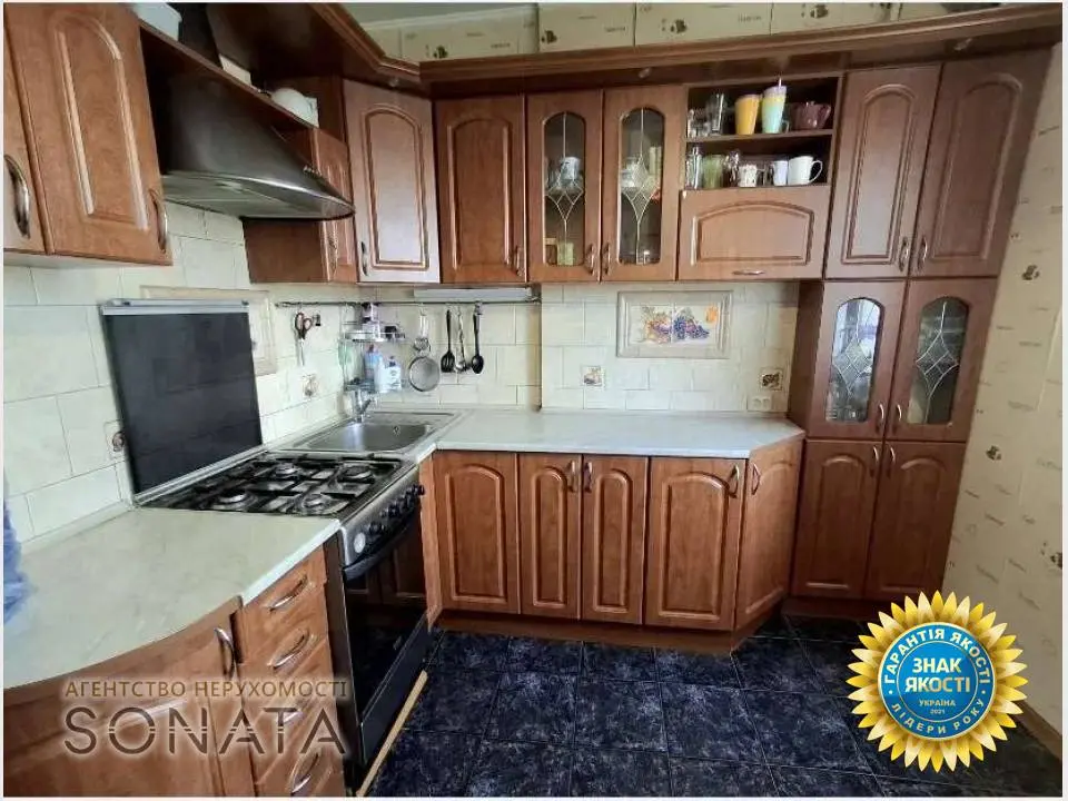 Фото Selling a 3-room apartment, 80.3 sq.m., Kvitkova Street  Cherkasy, price: 75000 $, code 7003