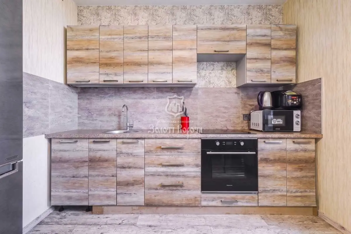 Фото Selling a 1-room apartment, 44 sq.m., Kyivska Street 247 Brovary, price: 52000 USD, code 7008