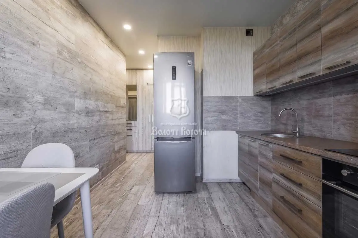 Фото Selling a 1-room apartment, 44 sq.m., Kyivska Street 247 Brovary, price: 52000 USD, code 7008