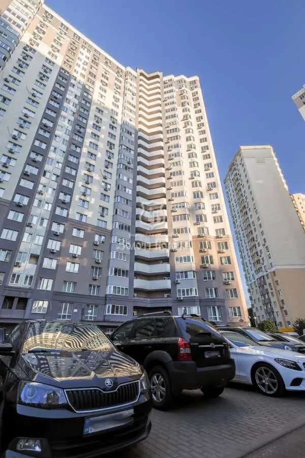 Фото Selling a 1-room apartment, 44 sq.m., Kyivska Street 247 Brovary, price: 52000 USD, code 7008