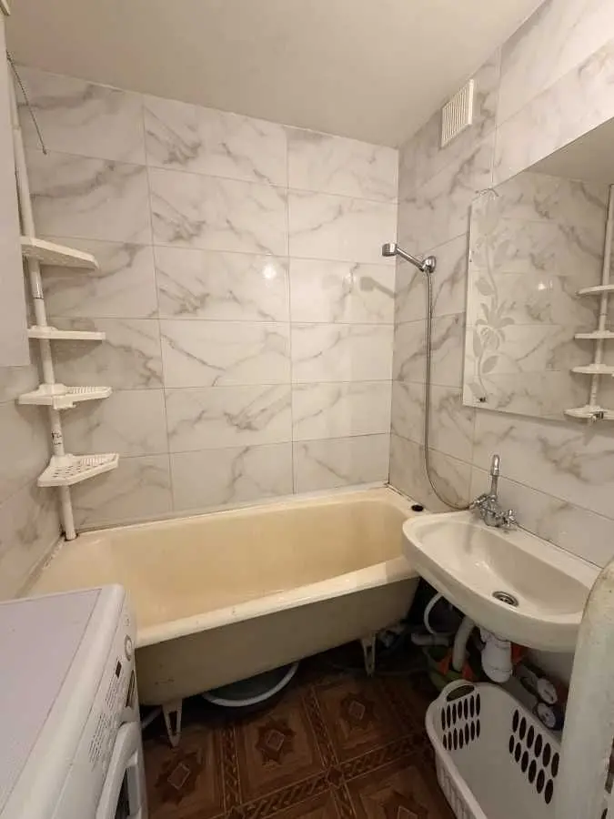 Фото Rent a 1-room apartment, Pryrichna Street 27В Kyiv for long-term rent, price: 9500 UAH, code 7009
