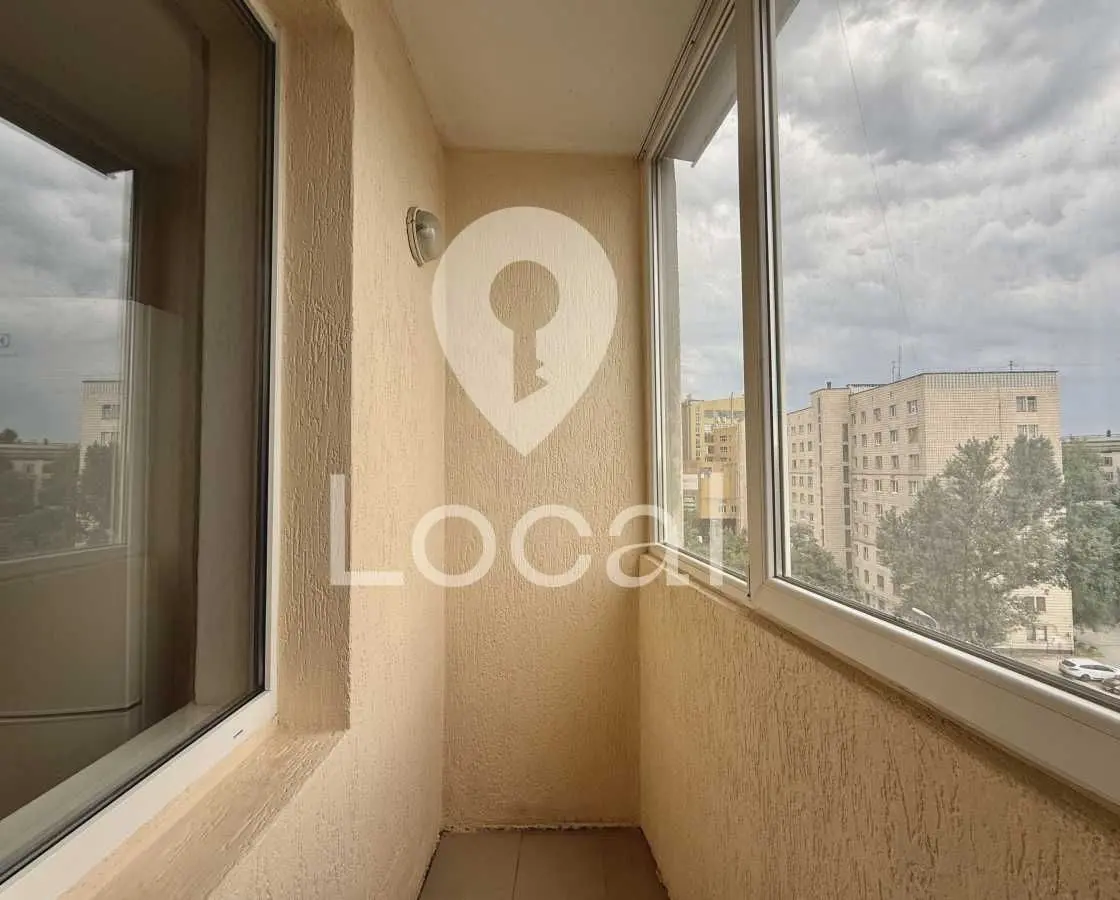 Фото Selling a 2-room apartment, 84.5 sq.m., Kharkivske Road  Kyiv, price: 82000 USD, code 7013