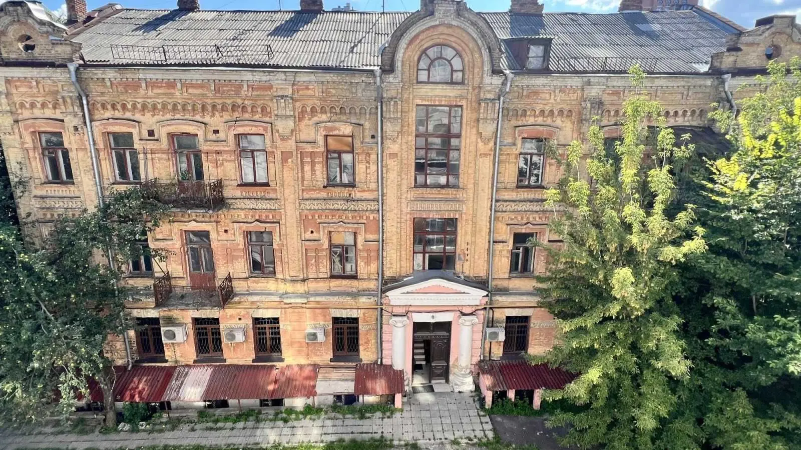 Фото Продаю офис, 1450 кв. м, Ярославов Вал ул. 29б Киев, цена: 3000000 USD, код 7018