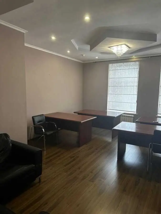 Фото Продаю офис, 1450 кв. м, Ярославов Вал ул. 29б Киев, цена: 3000000 USD, код 7018