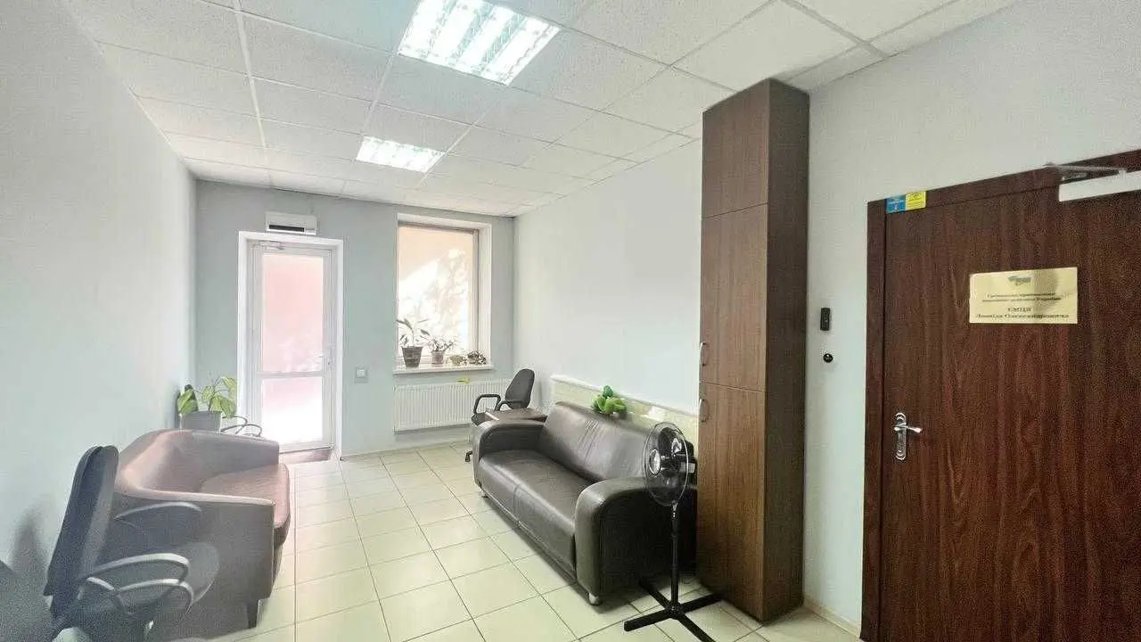 Фото Rent an office, Yevhena Konovaltsia Street (Schorsa Street) 32г Kyiv for long-term rent, price: 2100 USD, code 7019