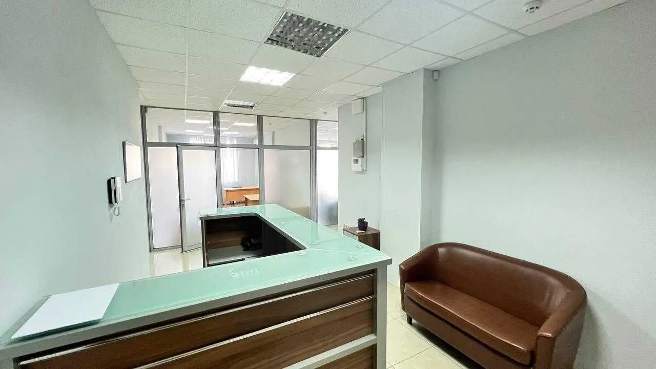 Фото Rent an office, Yevhena Konovaltsia Street (Schorsa Street) 32г Kyiv for long-term rent, price: 2100 USD, code 7019