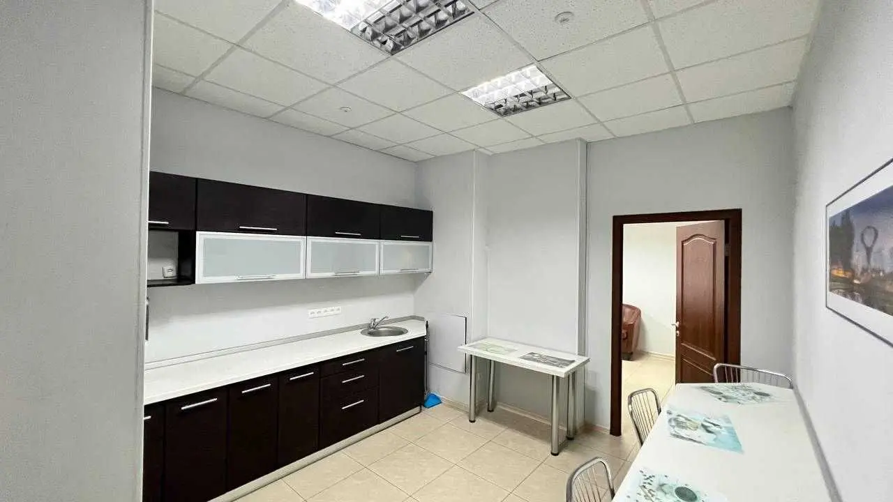 Фото Rent an office, Yevhena Konovaltsia Street (Schorsa Street) 32г Kyiv for long-term rent, price: 2100 USD, code 7019