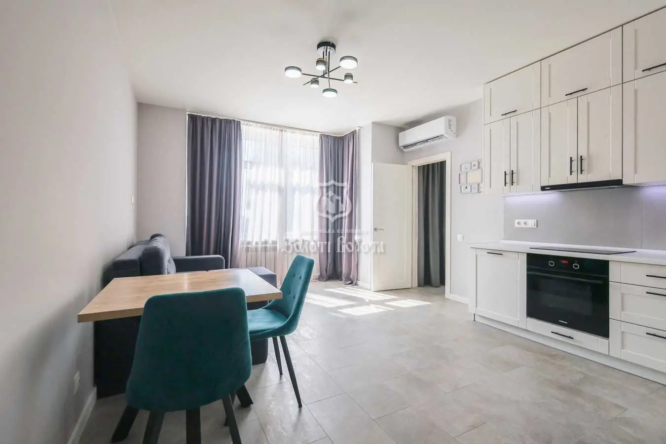 Фото Selling a 1-room apartment, 56.7 sq.m., Mytropolyta Vasylia Lypkivskoho Street (Urytskoho Street) 37в Kyiv, price: 115000 USD, code 7030