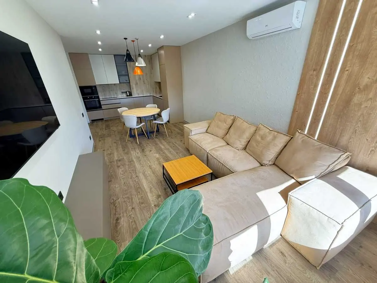 Фото Selling a 2-room apartment, 74.9 sq.m., Dniprovska Embarkment 16д Kyiv, price: 213000 USD, code 7031