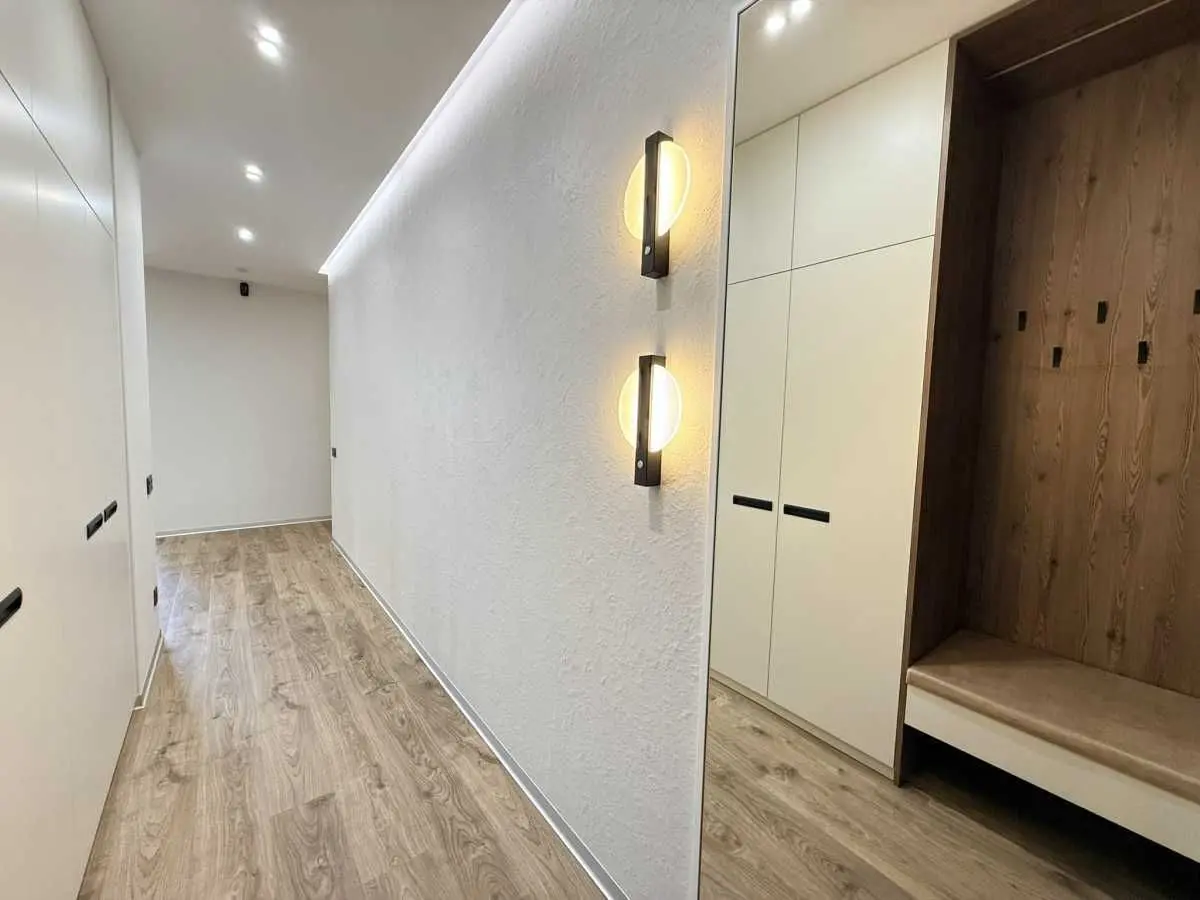 Фото Selling a 2-room apartment, 74.9 sq.m., Dniprovska Embarkment 16д Kyiv, price: 213000 USD, code 7031