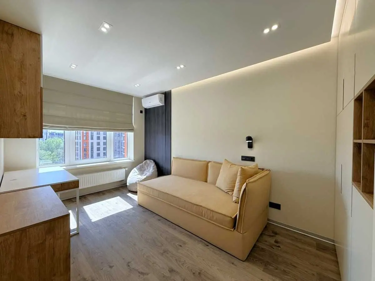 Фото Selling a 2-room apartment, 74.9 sq.m., Dniprovska Embarkment 16д Kyiv, price: 213000 USD, code 7031