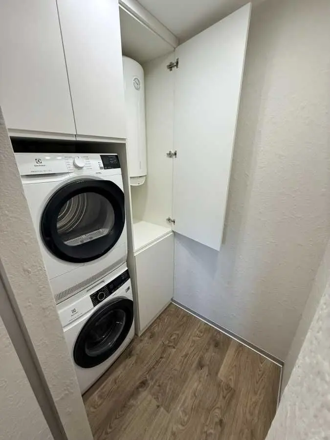 Фото Selling a 2-room apartment, 74.9 sq.m., Dniprovska Embarkment 16д Kyiv, price: 213000 USD, code 7031