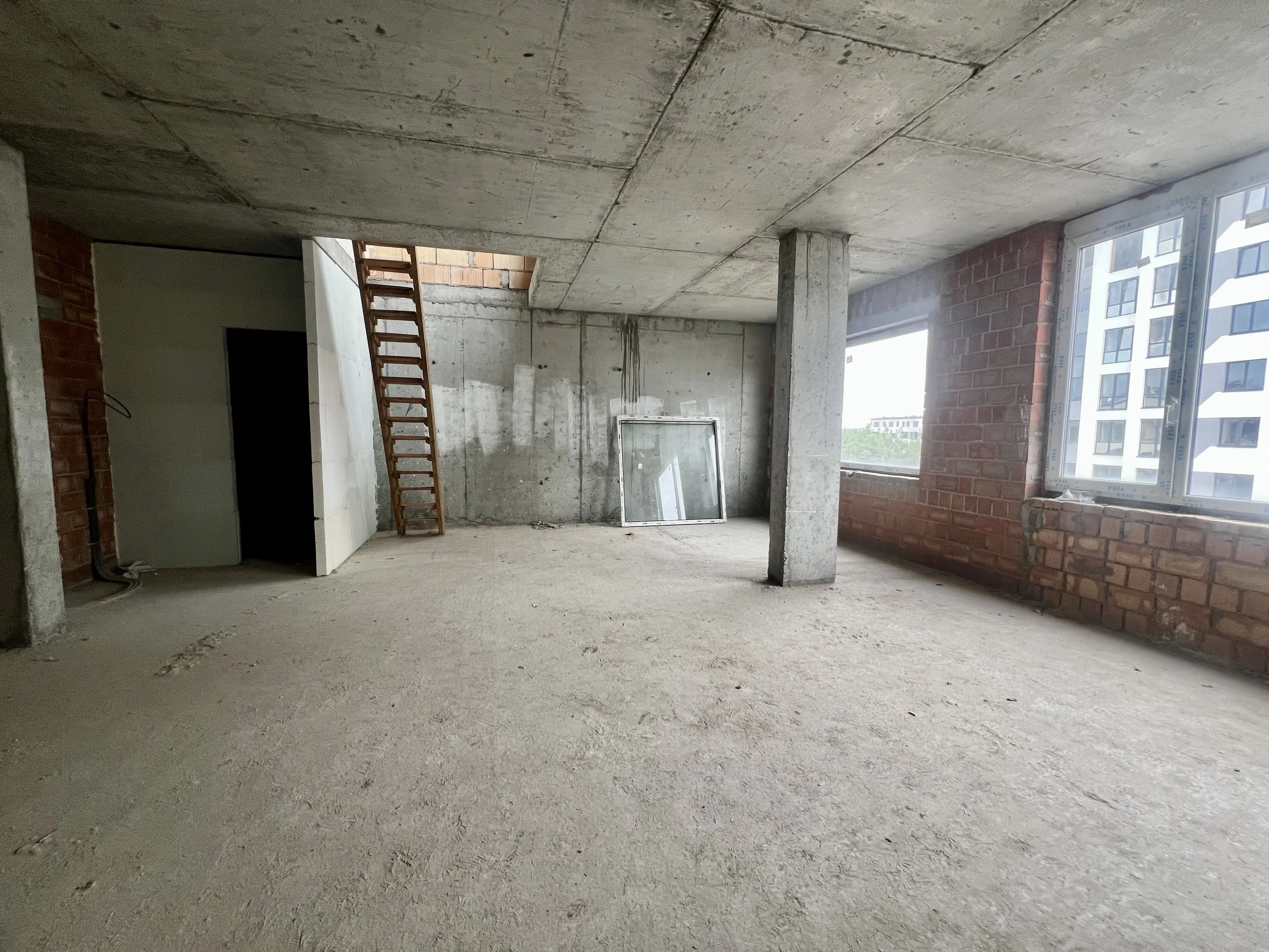 Фото Продаю 4 кімнатну квартиру, 130 кв. м, Буча, ціна: 80000 $, код 7033