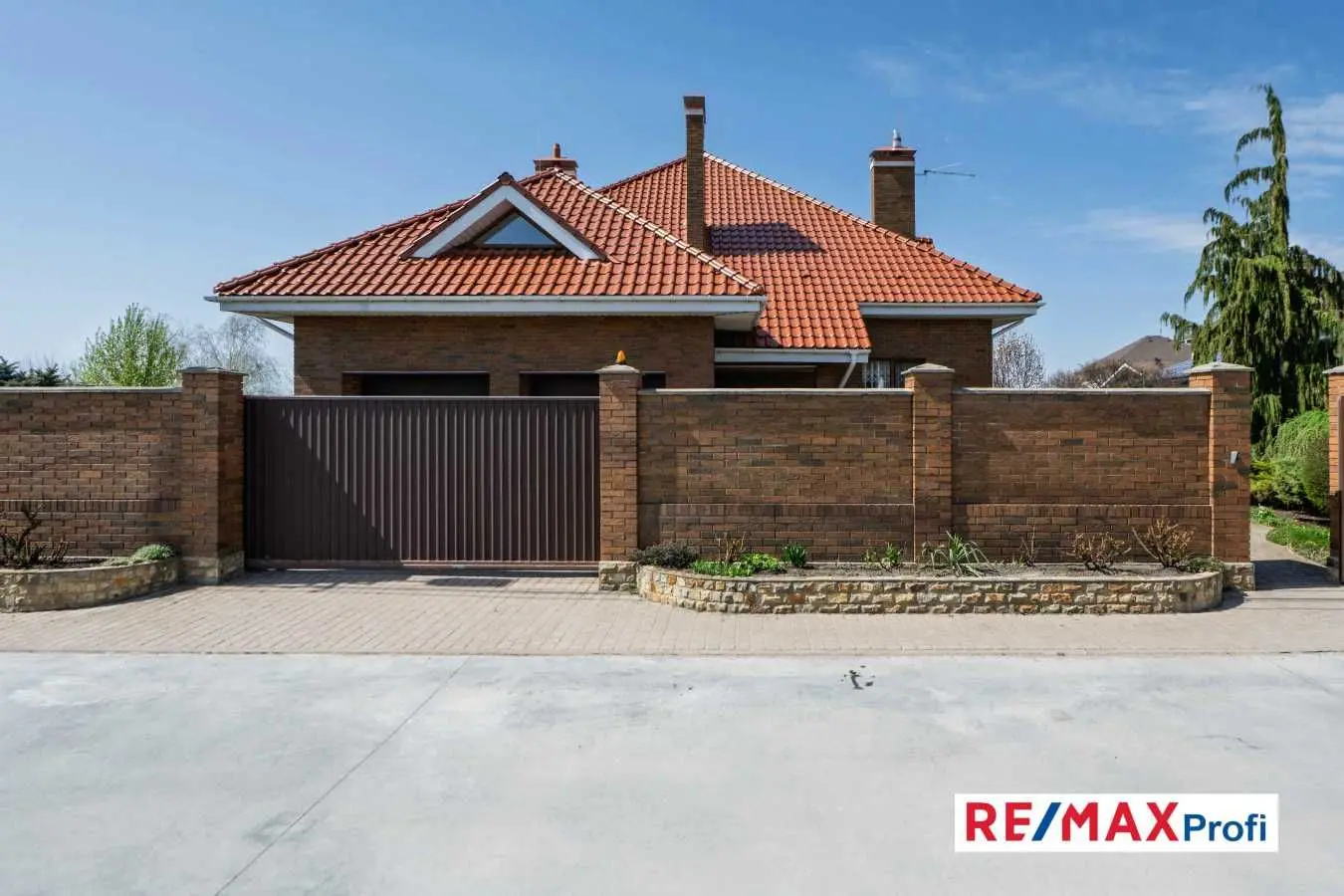 Фото Продаю дом, 260 кв. м, Хотов, цена: 450000 USD, код 7035