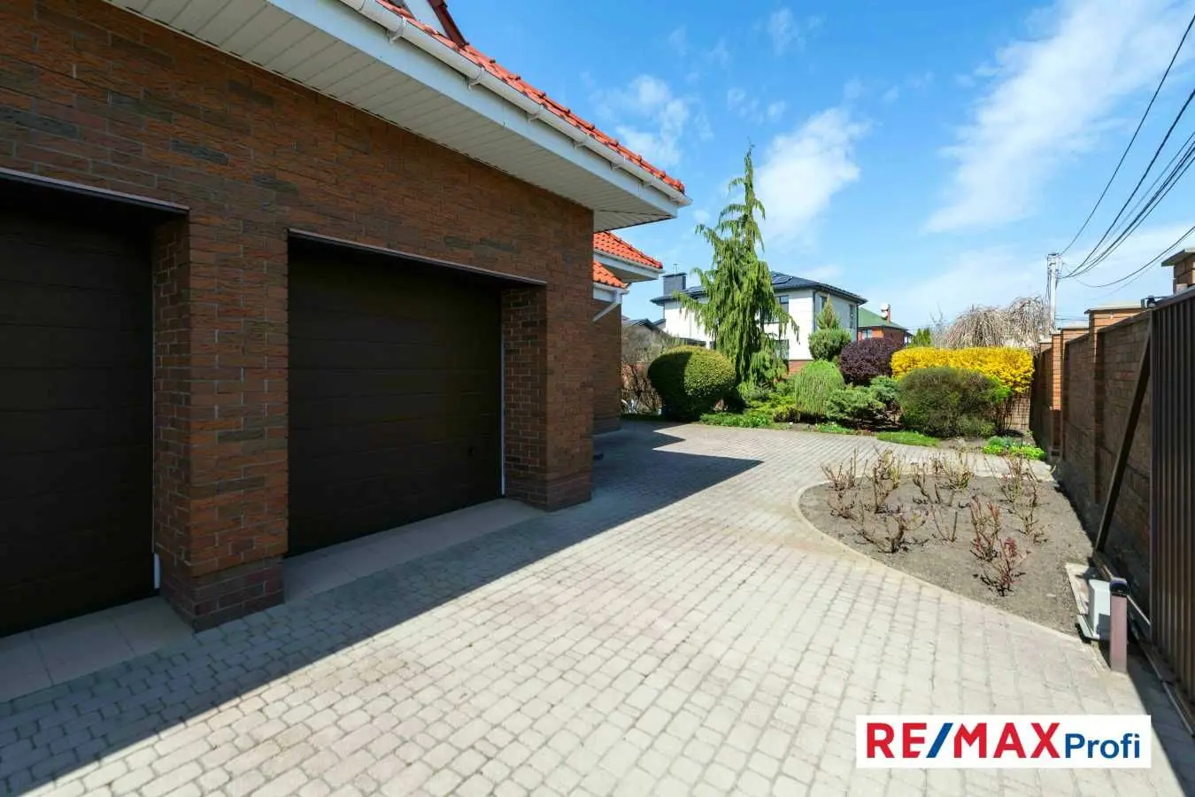 Фото Продаю дом, 260 кв. м, Хотов, цена: 450000 USD, код 7035