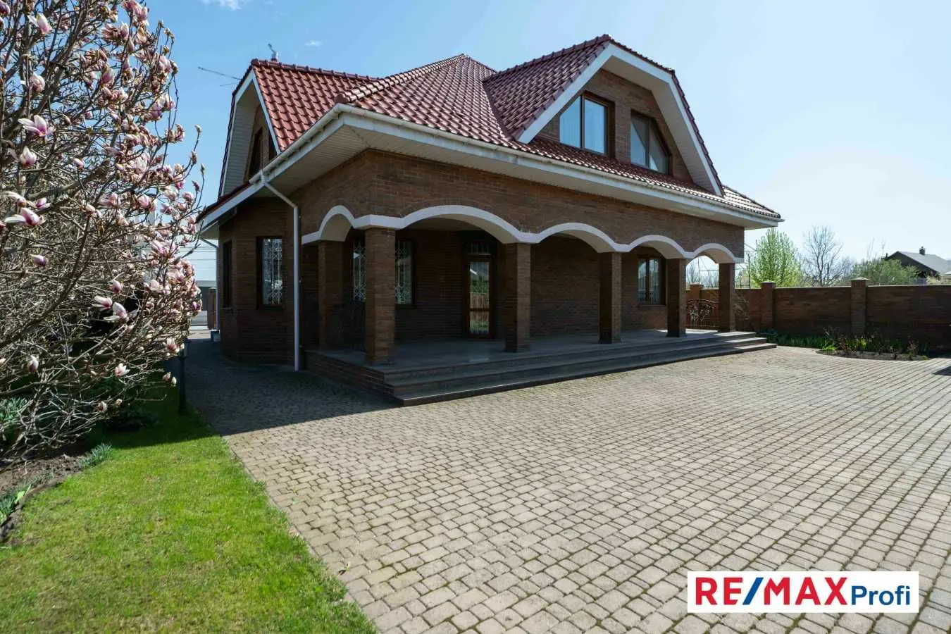 Фото Продаю дом, 260 кв. м, Хотов, цена: 450000 USD, код 7035