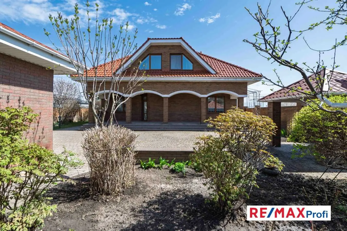 Фото Продаю дом, 260 кв. м, Хотов, цена: 450000 USD, код 7035