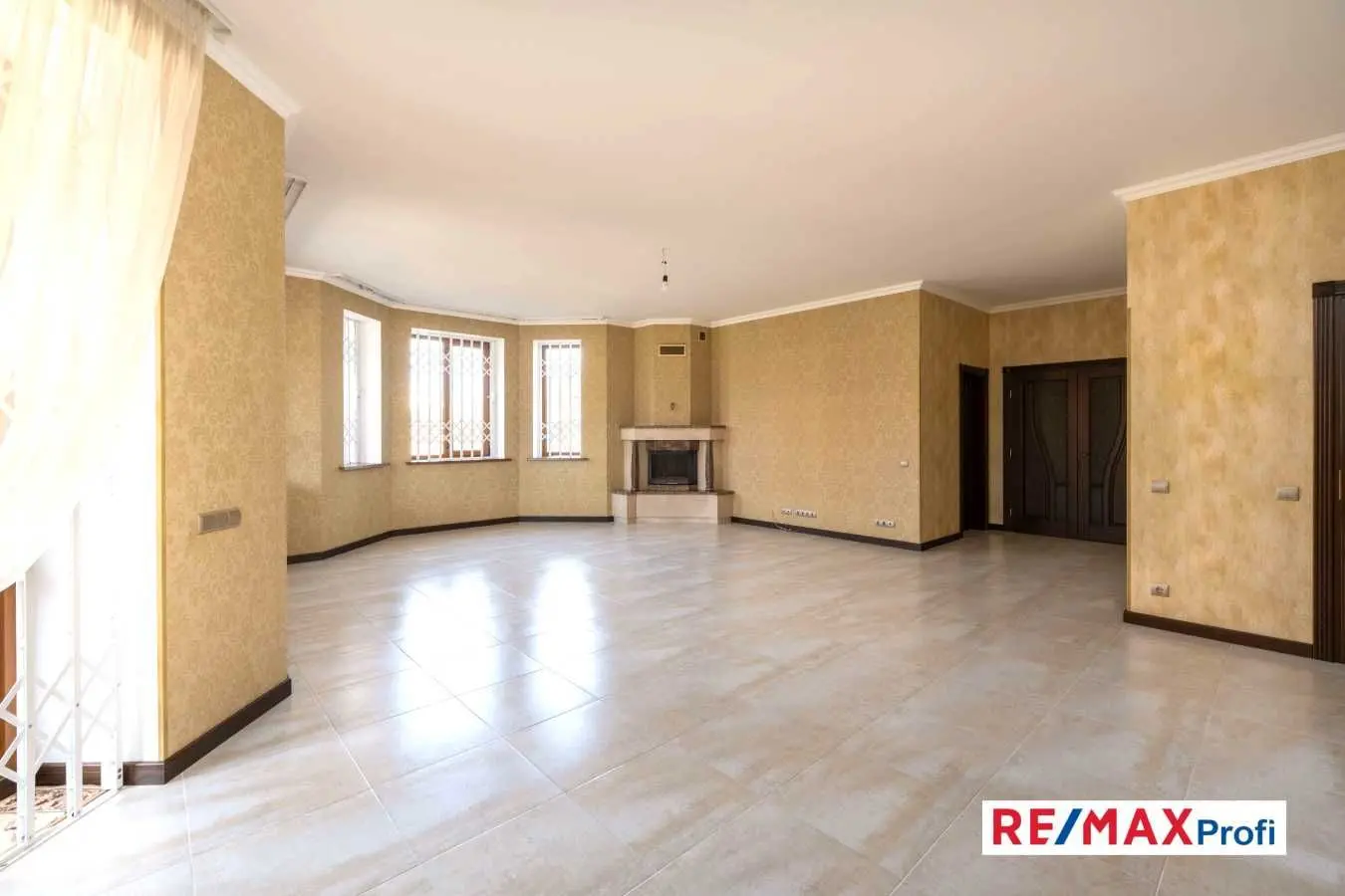 Фото Продаю дом, 260 кв. м, Хотов, цена: 450000 USD, код 7035