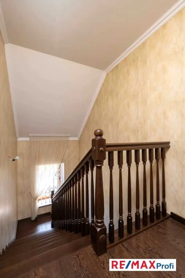 Фото Продаю дом, 260 кв. м, Хотов, цена: 450000 USD, код 7035