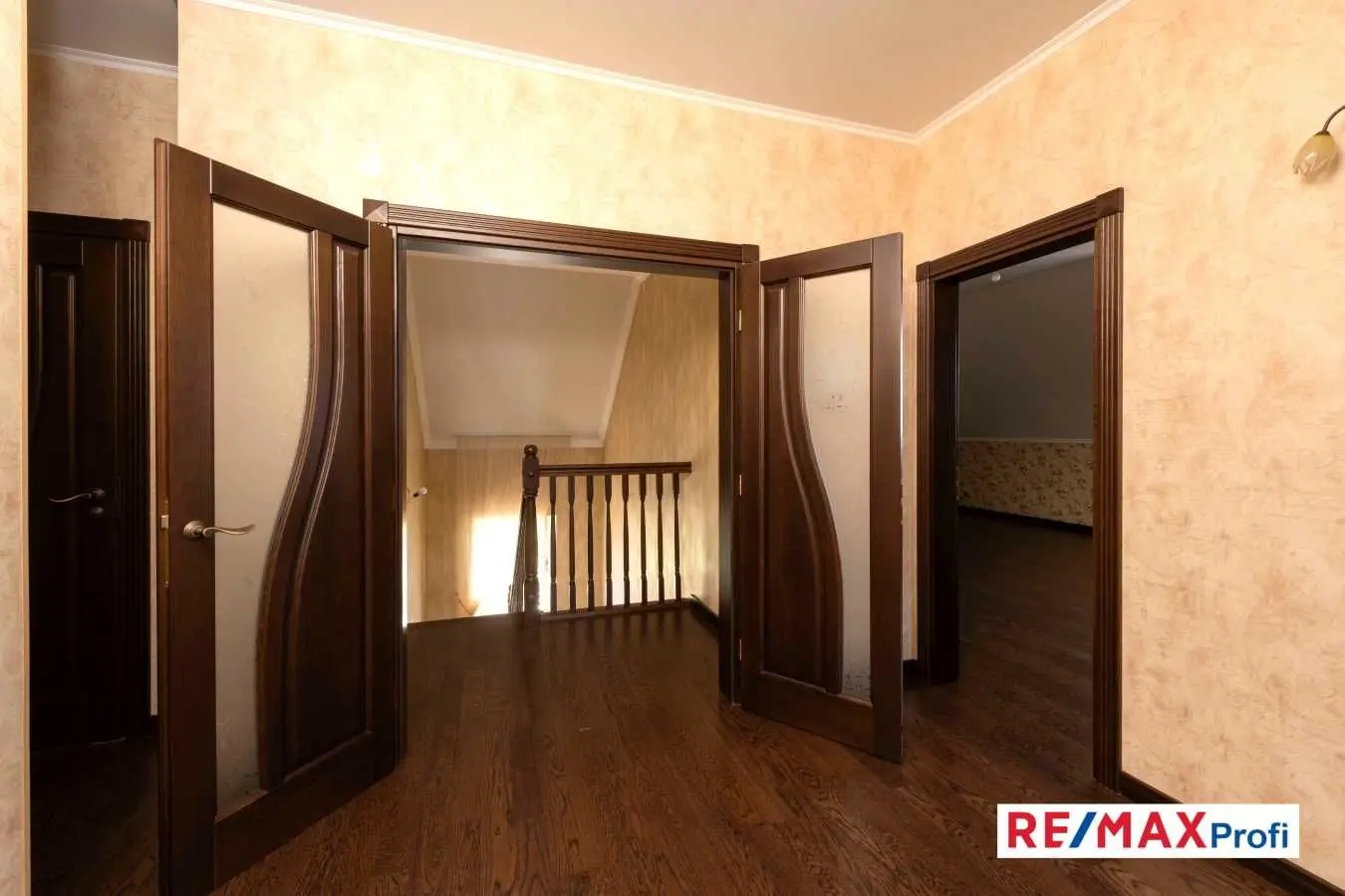 Фото Продаю дом, 260 кв. м, Хотов, цена: 450000 USD, код 7035