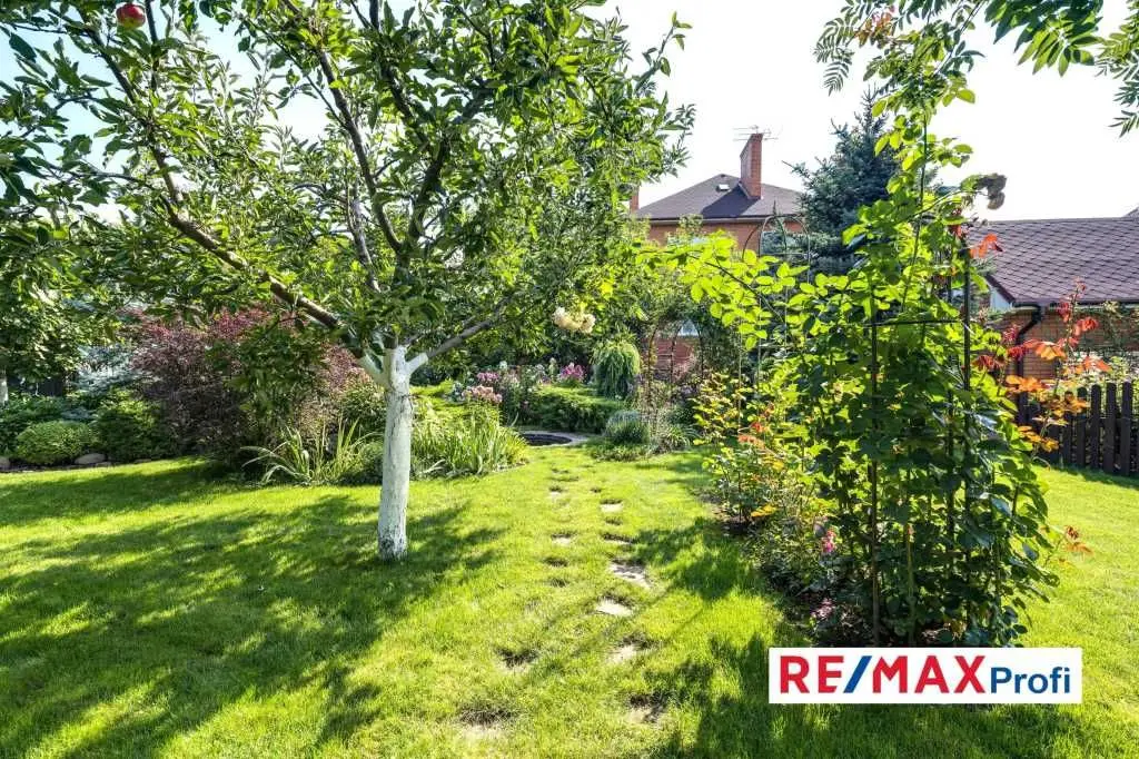 Фото Продаю дом, 450 кв. м, Образования ул.  Глеваха, цена: 350000 USD, код 7036
