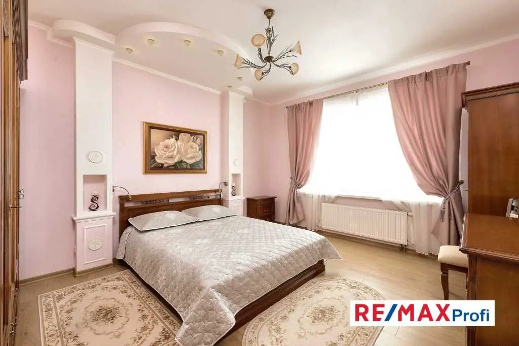 Фото Продаю дом, 450 кв. м, Образования ул.  Глеваха, цена: 350000 USD, код 7036
