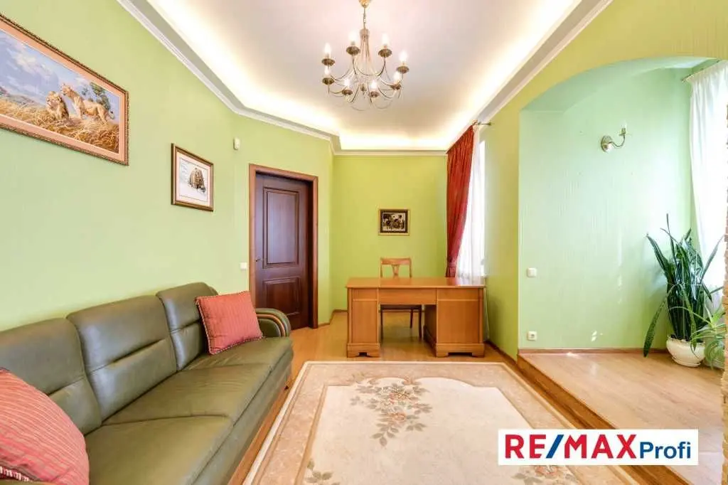 Фото Продаю дом, 450 кв. м, Образования ул.  Глеваха, цена: 350000 USD, код 7036