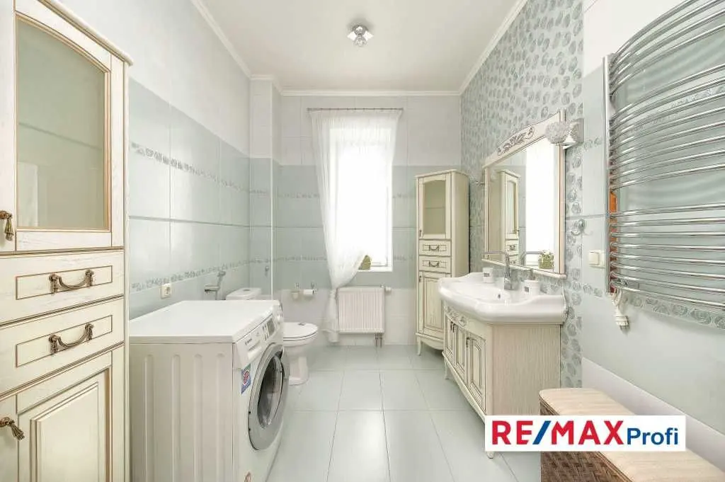 Фото Продаю дом, 450 кв. м, Образования ул.  Глеваха, цена: 350000 USD, код 7036