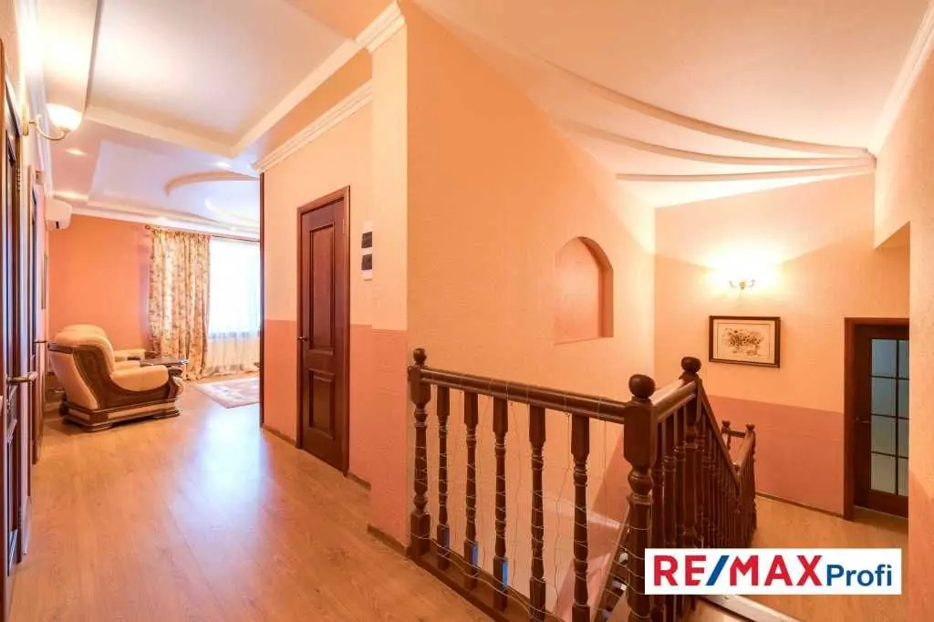 Фото Продаю дом, 450 кв. м, Образования ул.  Глеваха, цена: 350000 USD, код 7036
