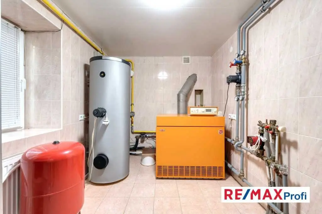 Фото Продаю дом, 450 кв. м, Образования ул.  Глеваха, цена: 350000 USD, код 7036