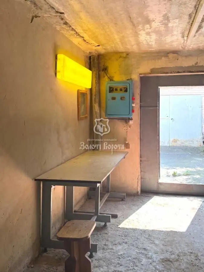 Фото Продаю парковочное место, гараж, 47.3 кв. м, Полковая ул.  Киев, цена: 15000 USD, код 7037