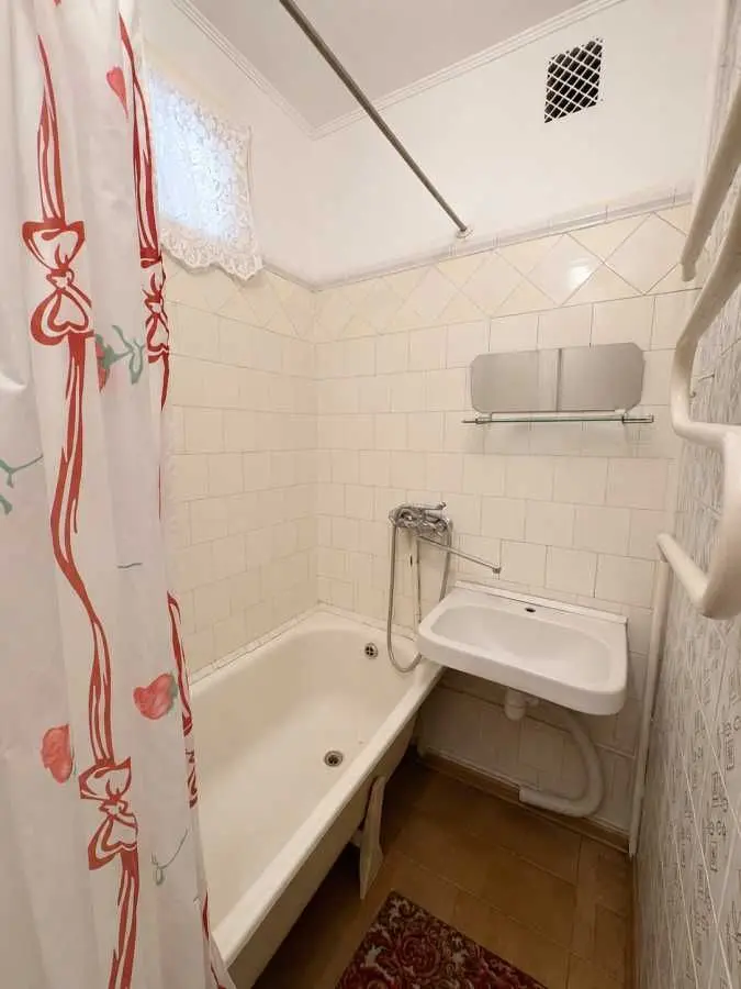 Фото Продаю 2 кімнатну квартиру, 47.7 кв. м, Чернігів, ціна: 42000 USD, код 7040