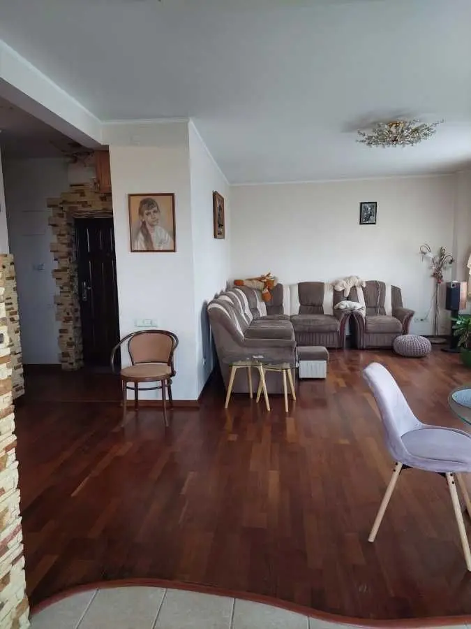 Фото Зняти 2 кімнатну квартиру, Миколи Амосова вул.  Київ в довгострокову оренду, ціна: 23000 UAH, код 7042