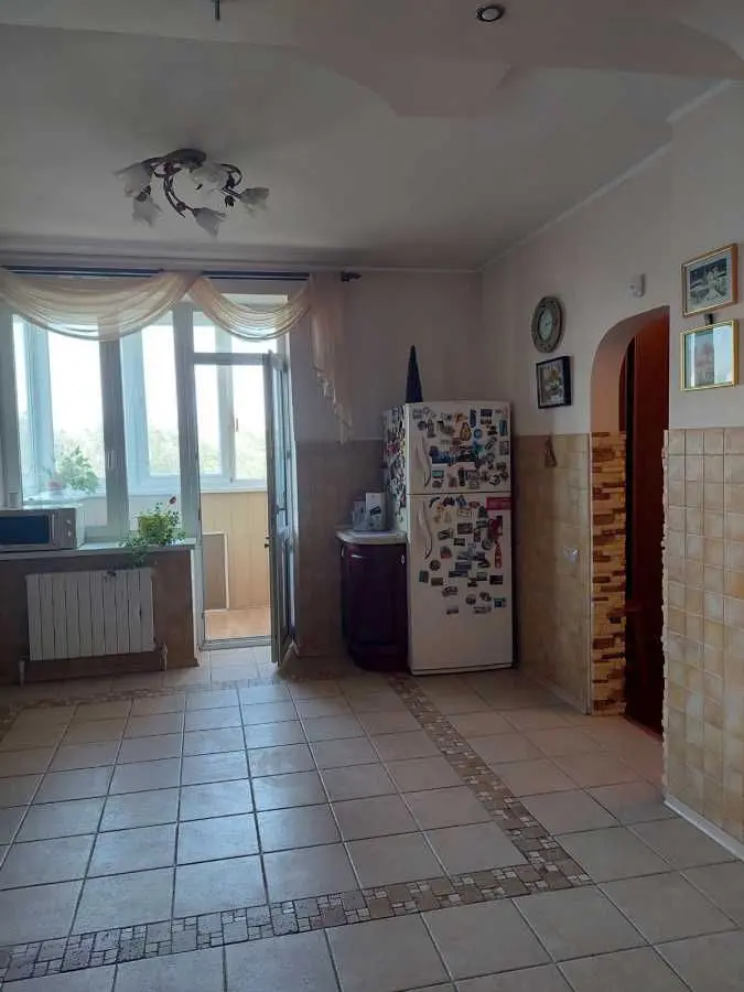 Фото Зняти 2 кімнатну квартиру, Миколи Амосова вул.  Київ в довгострокову оренду, ціна: 23000 UAH, код 7042