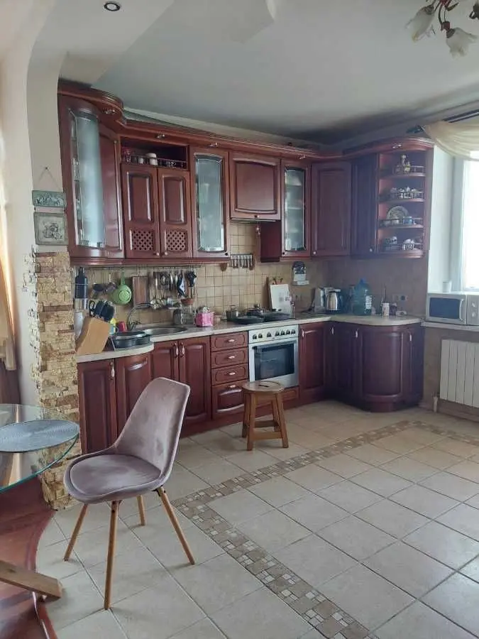 Фото Зняти 2 кімнатну квартиру, Миколи Амосова вул.  Київ в довгострокову оренду, ціна: 23000 UAH, код 7042