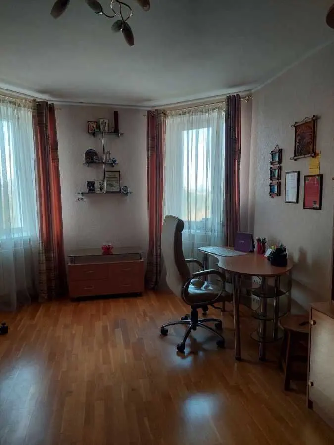 Фото Зняти 2 кімнатну квартиру, Миколи Амосова вул.  Київ в довгострокову оренду, ціна: 23000 UAH, код 7042