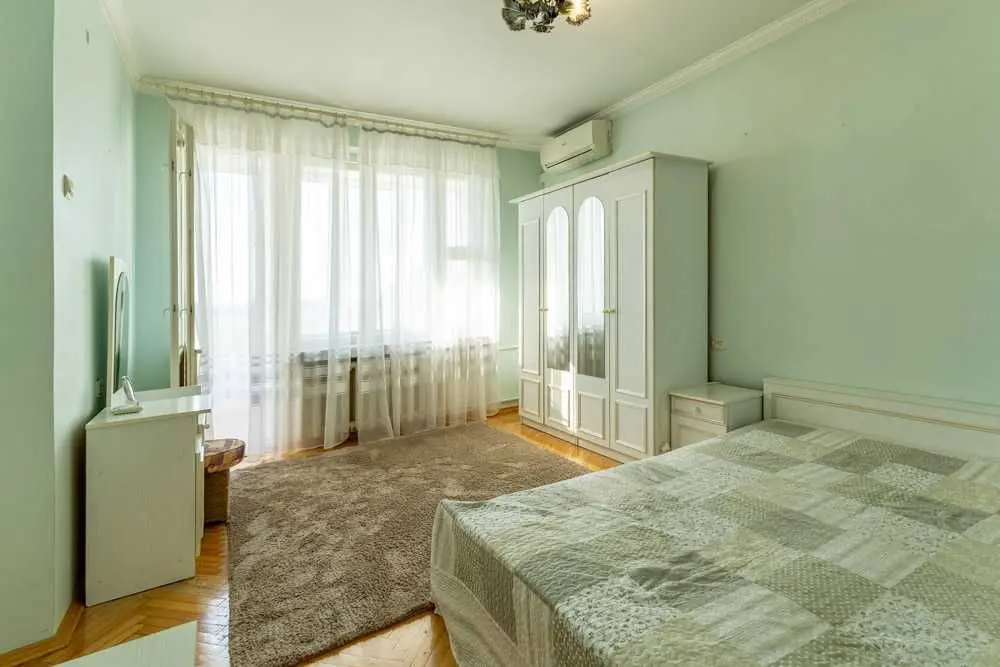 Фото Зняти 3 кімнатну квартиру, Старонаводницька вул. 4 Київ в довгострокову оренду, ціна: 700 USD, код 7044