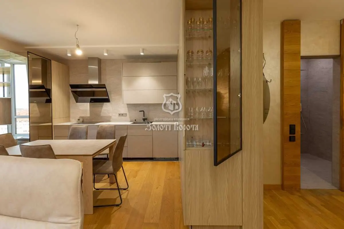 Фото Selling a 4-room apartment, 139 sq.m., Heroyiv Nebesnoyi Sotni Avenue 18/1 Sofiivska Borschahivka, price: 275000 USD, code 7050