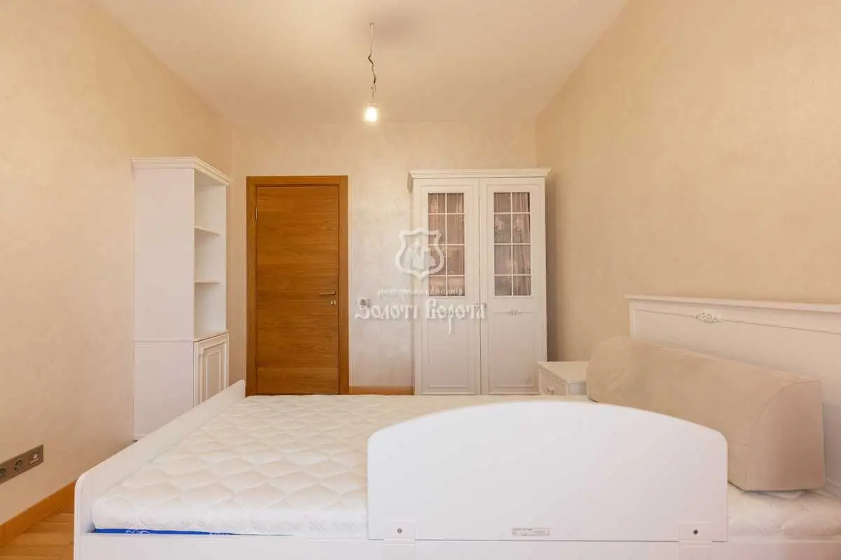 Фото Selling a 4-room apartment, 139 sq.m., Heroyiv Nebesnoyi Sotni Avenue 18/1 Sofiivska Borschahivka, price: 275000 USD, code 7050