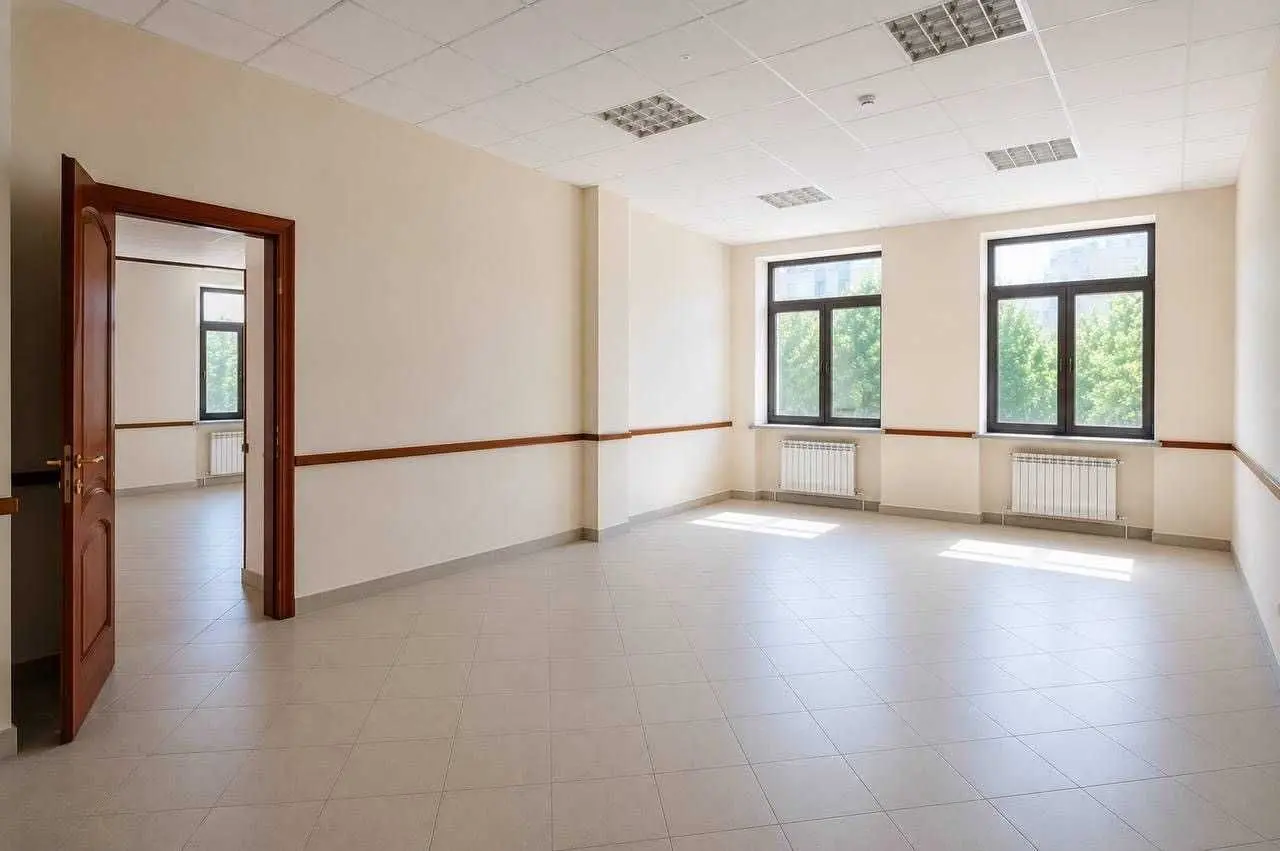 Фото Продаю офіс, 927 кв. м, Євгена Коновальця вул. (Щорса) 36б Київ, ціна: 1800000 USD, код 7055
