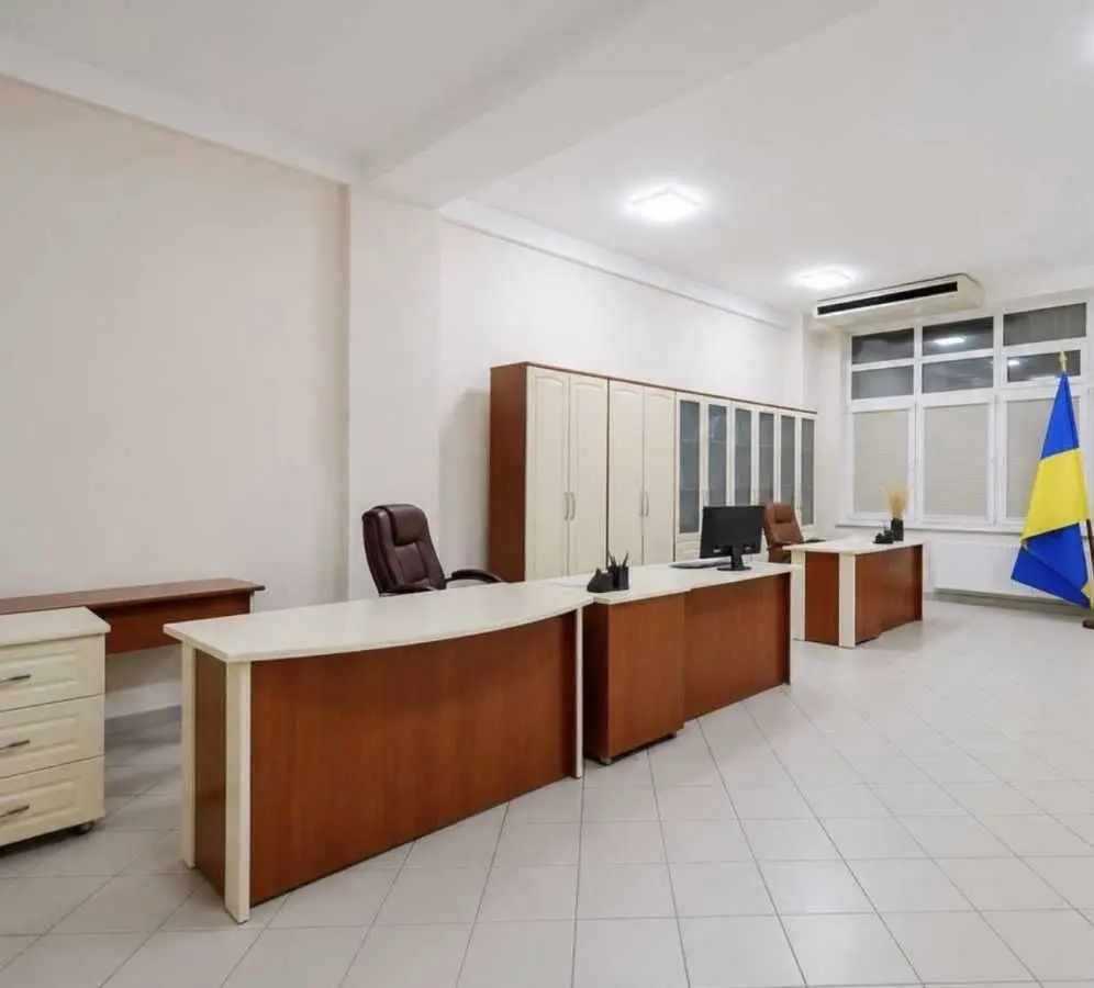 Фото Продаю офіс, 927 кв. м, Євгена Коновальця вул. (Щорса) 36б Київ, ціна: 1800000 USD, код 7055