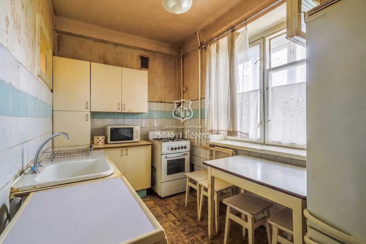 Фото Продаю 3 кімнатну квартиру, 67 кв. м, Галицька вул. 6 Київ, ціна: 50000 USD, код 7065
