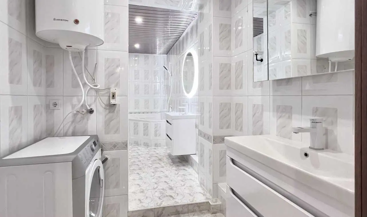 Фото Selling a 3-room apartment, 97 sq.m., Shkilnyi lane  Sofiivska Borschahivka, price: 120000 USD, code 7070