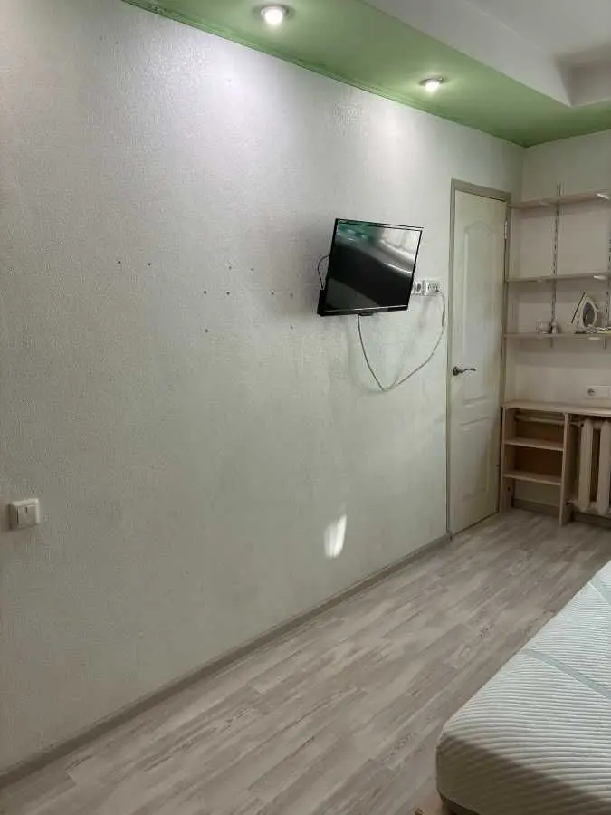 Фото Снять 1-комнатную квартиру, Зодчих ул. 18в Киев в долгосрочную аренду, цена: 300 EUR, код 7074